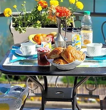 Bed & Breakfast Les Pingouins De La Marne 3*